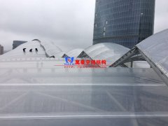 膜結(jié)構(gòu)膜材中ETFE膜與PTFE膜哪個好？分別有什么特點？